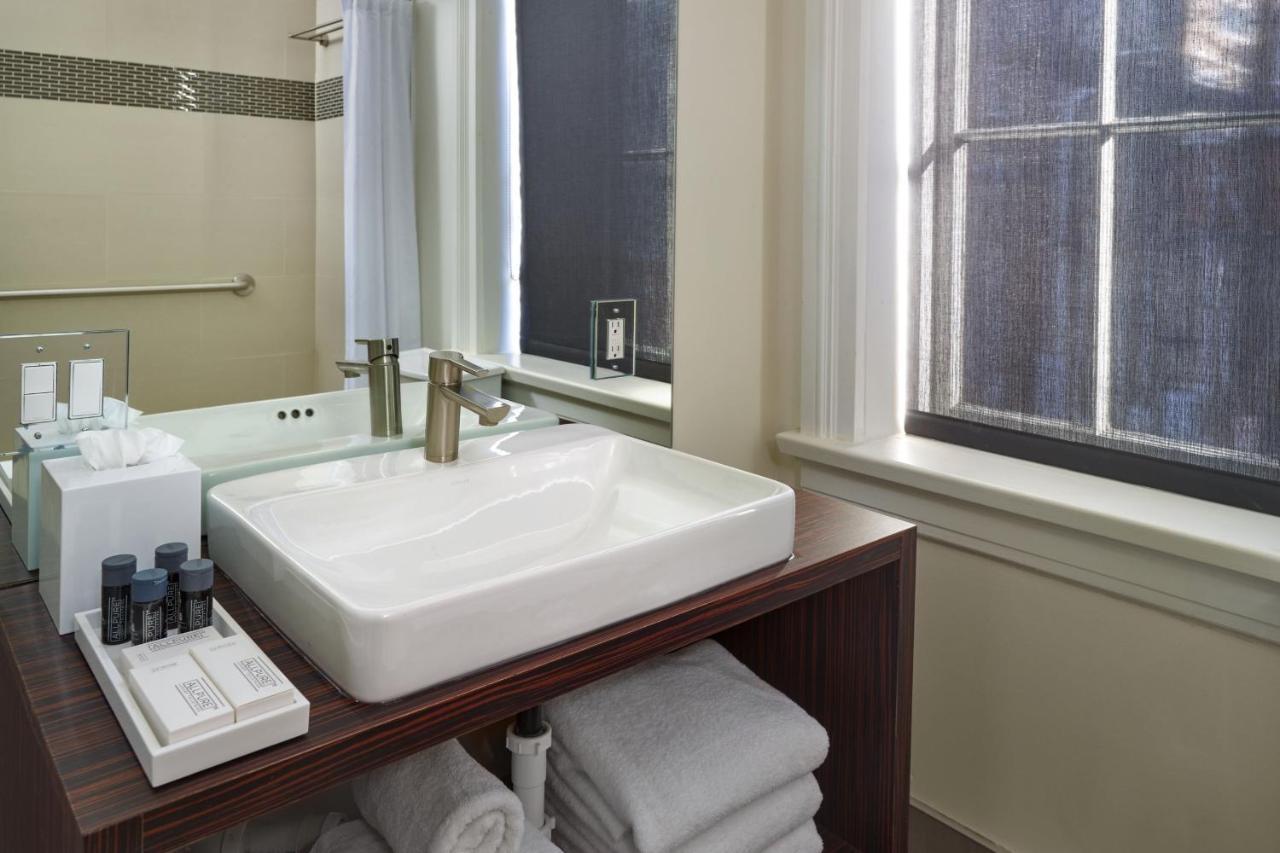 The Tremont House, Galveston, A Tribute Portfolio Hotel Eksteriør bilde